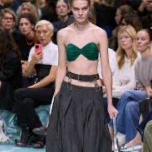 Prada Runway 
Suspended Leather Belt Pleated Wool Skirt IT42